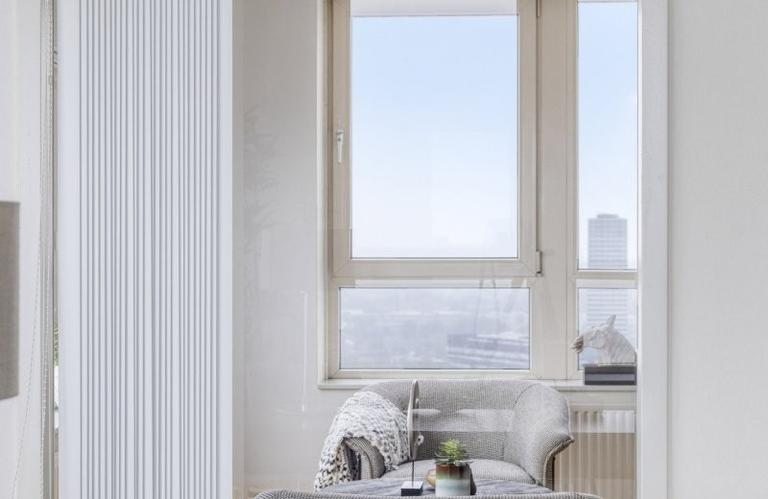 29th-floor apartment with views across Eindhoven - Image 24