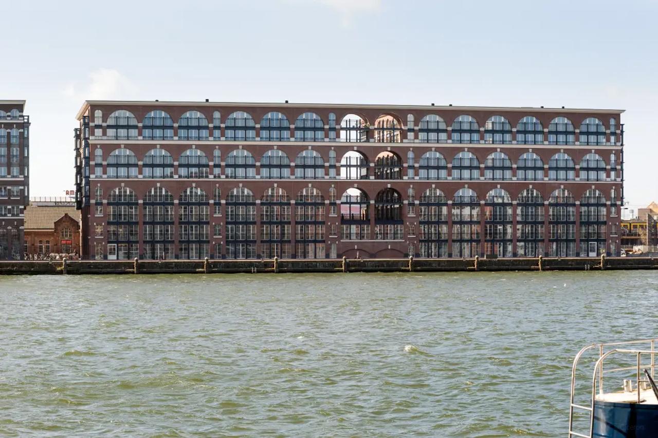 83 m² appartement met terras op 9e verdieping - Afbeelding 1