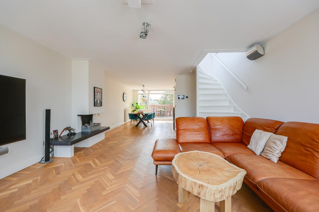 110 m² apartment with roof terrace in Helmersbuurt - Image 9