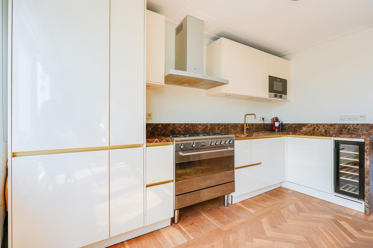 110 m² apartment with roof terrace in Helmersbuurt - Image 11