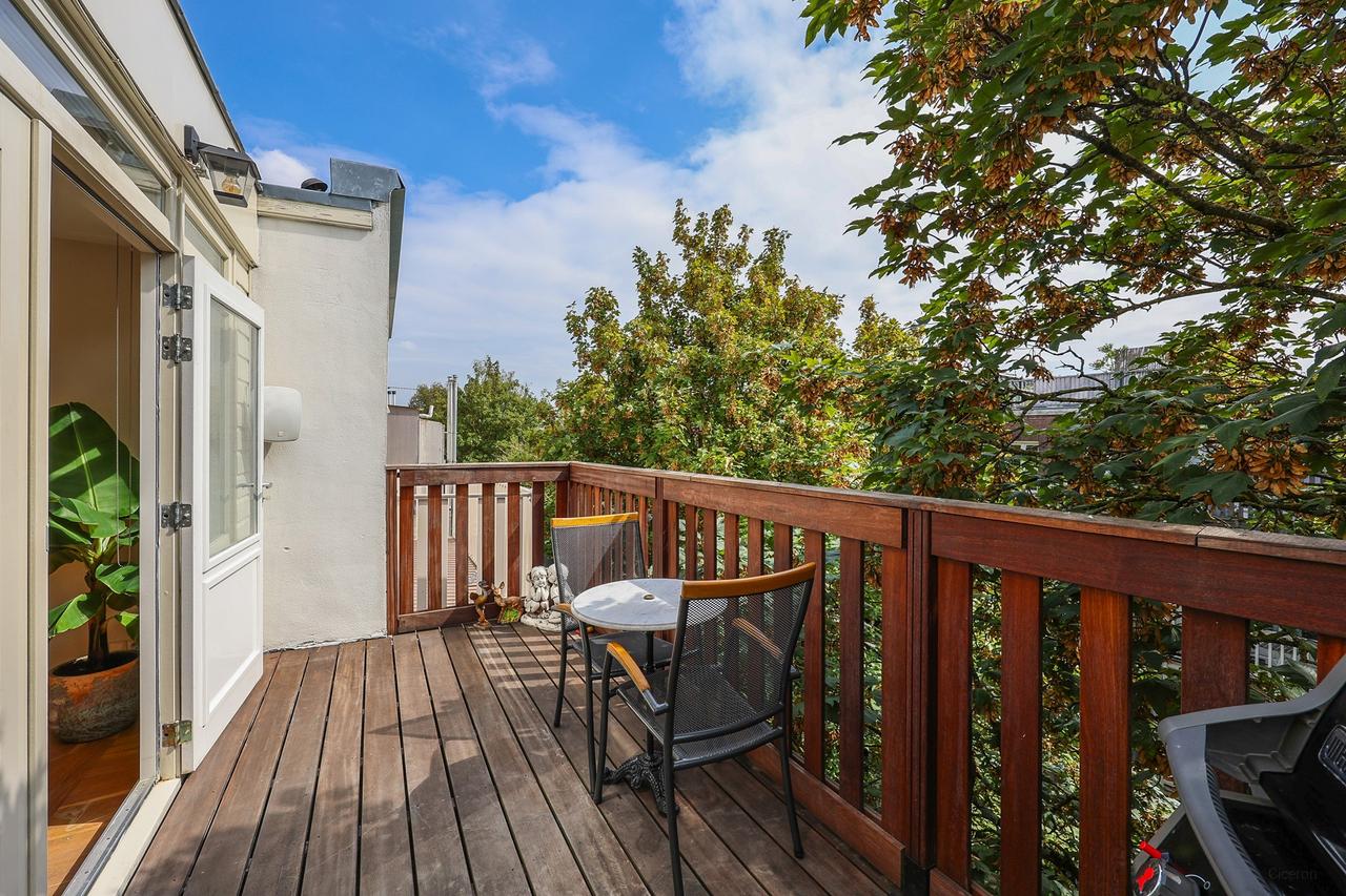 110 m² apartment with roof terrace in Helmersbuurt - Image 18