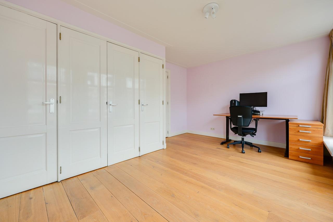 110 m² apartment with roof terrace in Helmersbuurt - Image 26