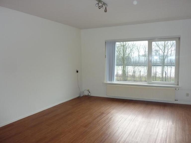Apartment with 30 m² Roof Terrace - Image 2