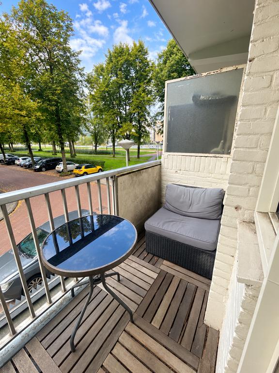 6-Bedroom Apartment with Garden - Image 5