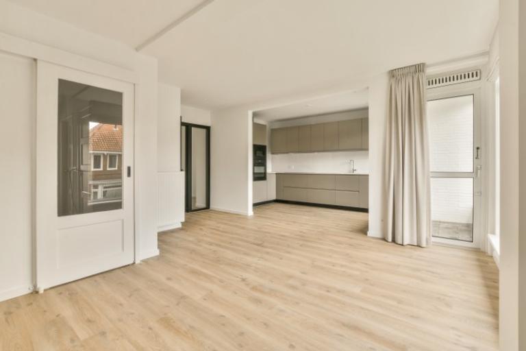 Gemeubileerd 4-slaapkamerappartement met balkon - Afbeelding 6