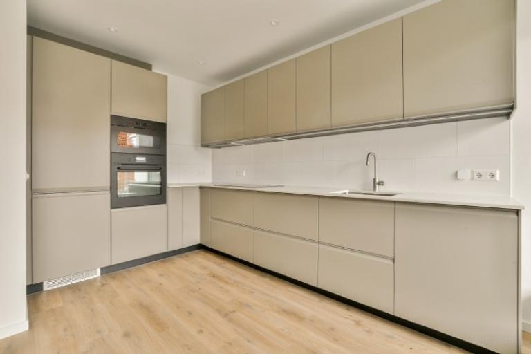 Gemeubileerd 4-slaapkamerappartement met balkon - Afbeelding 8