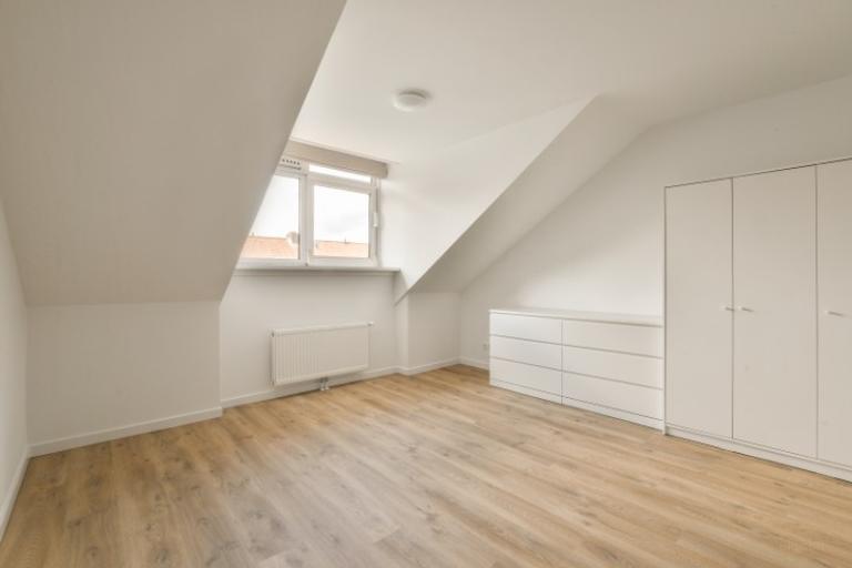 Gemeubileerd 4-slaapkamerappartement met balkon - Afbeelding 18