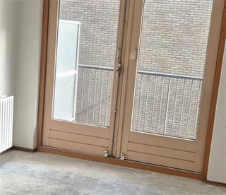 Senior apartment with balcony and lift - Image 6