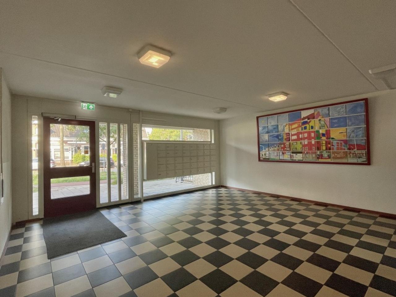 Loggia op zuidwesten met eigen parkeerplek - Afbeelding 3