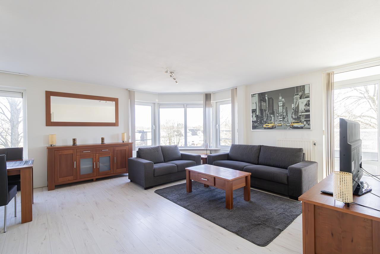 Zuid-oostbalkon en vrij uitzicht in Westwijk - Afbeelding 2