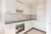 3-Bedroom Apartment with Balcony in Voorburg - Image 6