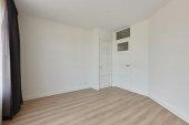 3-Bedroom Apartment with Balcony in Voorburg - Image 12