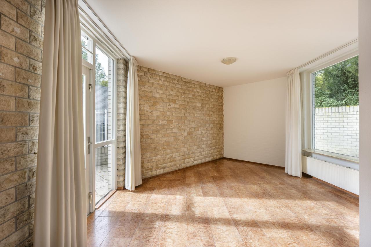 Corner house with wraparound garden in Wassenaar - Image 13