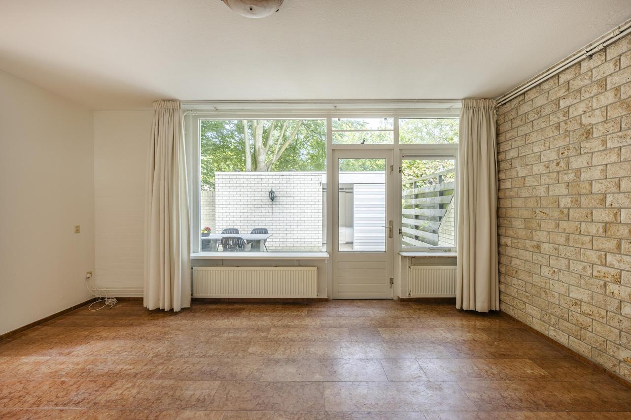 Corner house with wraparound garden in Wassenaar - Image 16