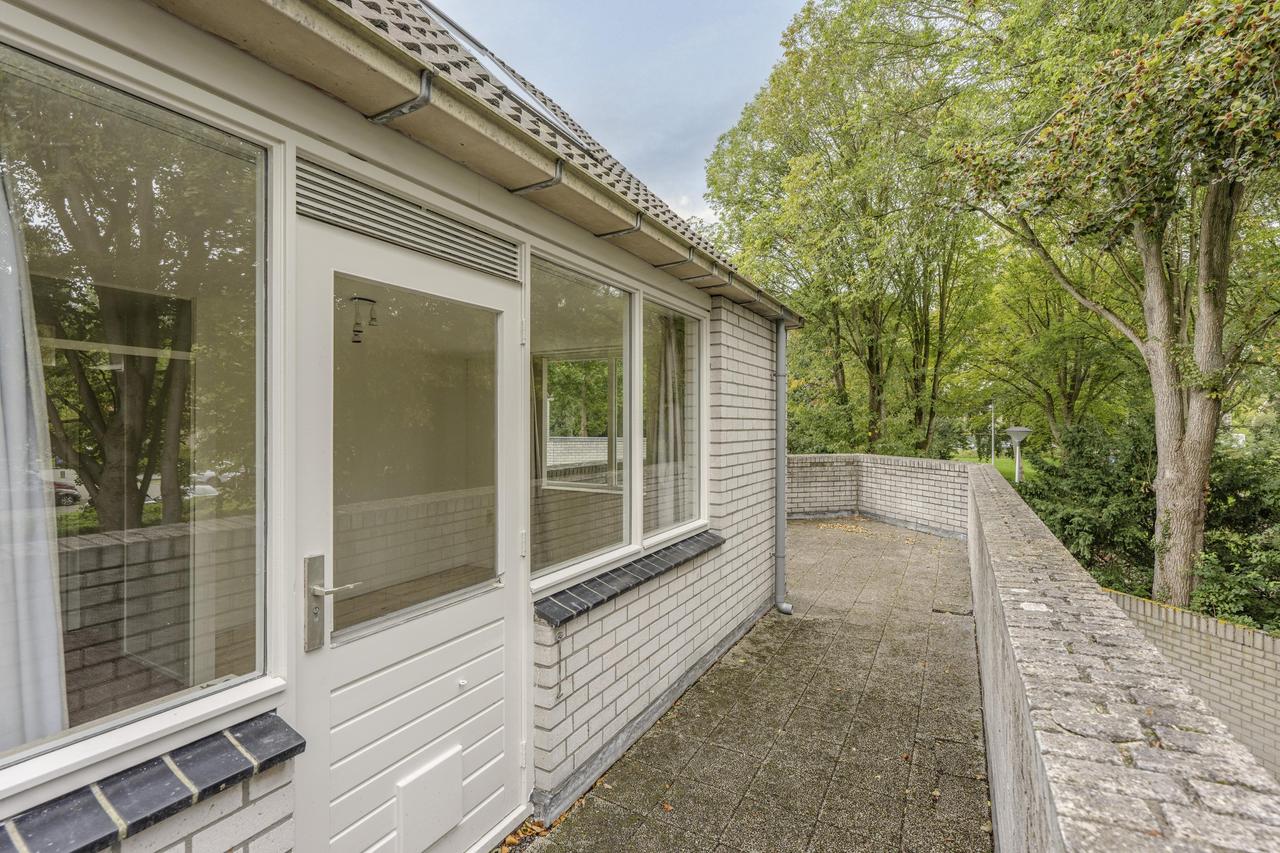 Corner house with wraparound garden in Wassenaar - Image 32