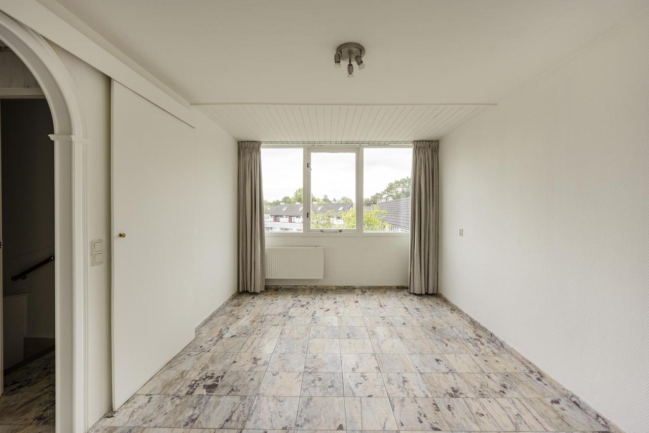 Corner house with wraparound garden in Wassenaar - Image 37