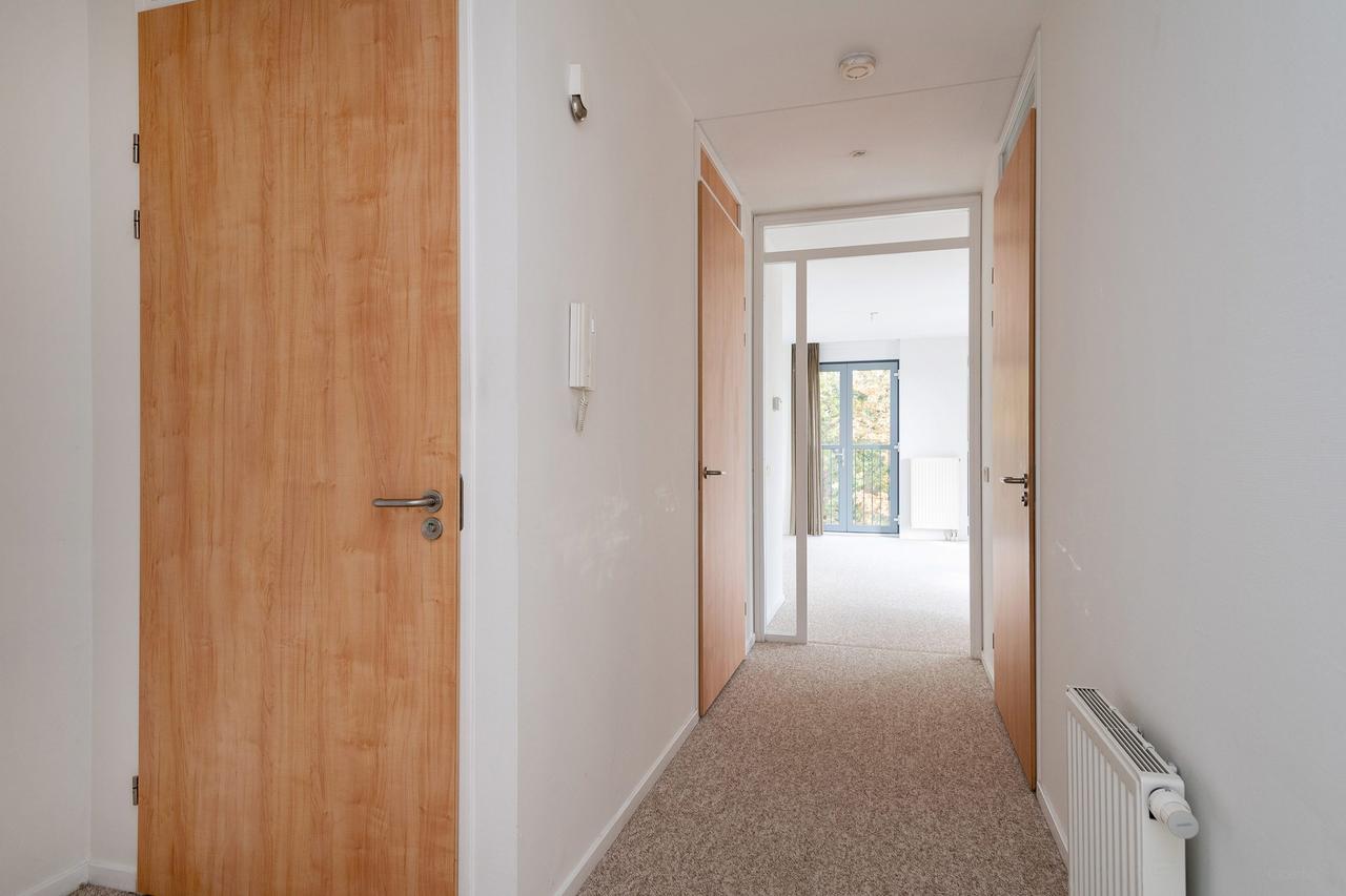 Apartment with Balcony Garden in Central Velp - Image 5