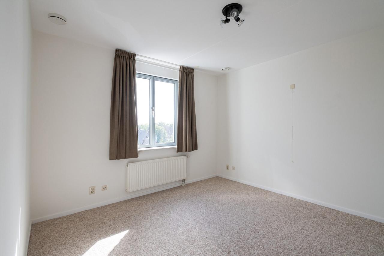 Apartment with Balcony Garden in Central Velp - Image 9