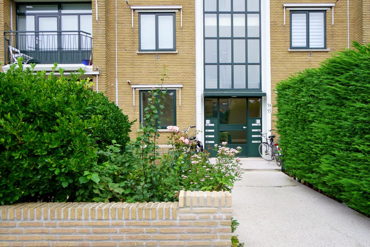 Rental apartment on Godetiaweg - Image 1