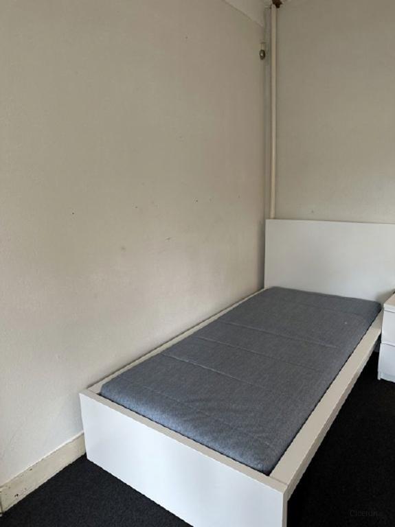 Gemeubileerde kamer van 22 m² in Bergen - Afbeelding 4