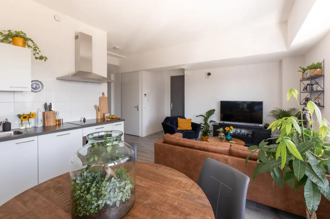 68 m² Apartment with Roof Terrace - Image 2