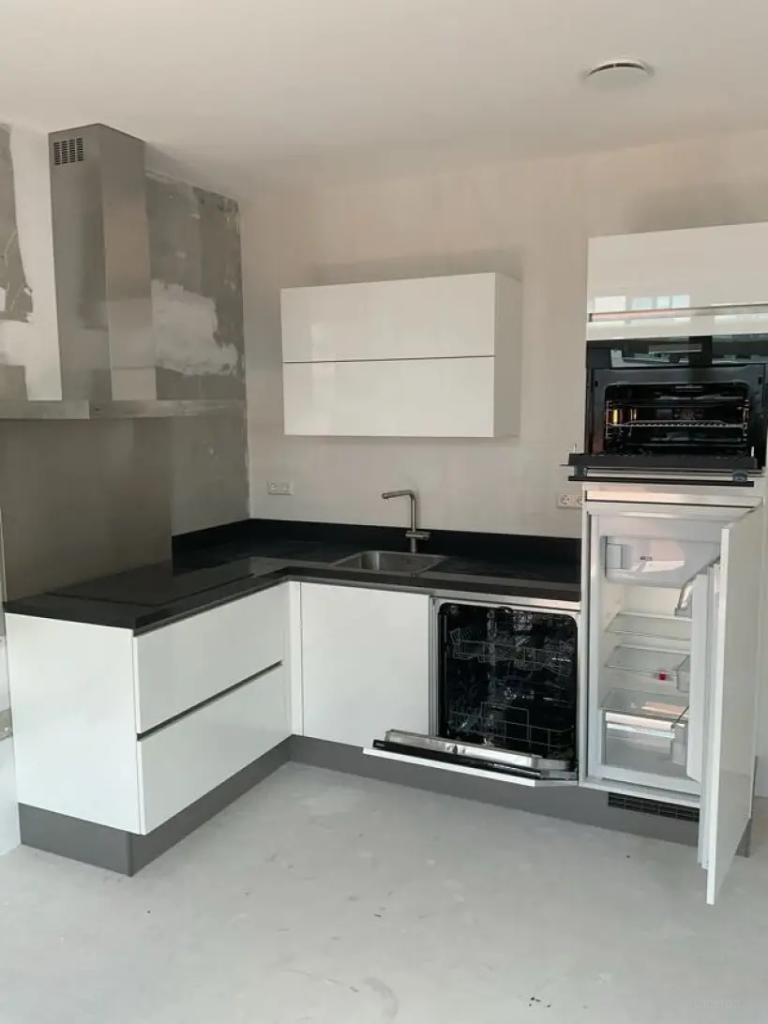 49 m² apartment at NDSM, 6th floor - Image 2