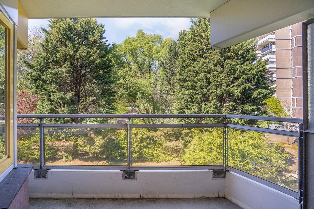 1-Bedroom Apartment with Balcony in Rijswijk - Image 1