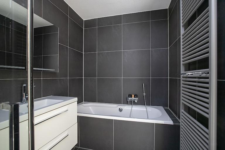 Furnished 3-Room Apartment with Terrace - Image 21