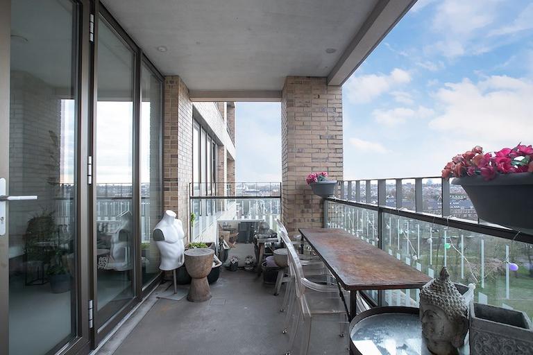 Furnished 3-Room Apartment with Terrace - Image 30