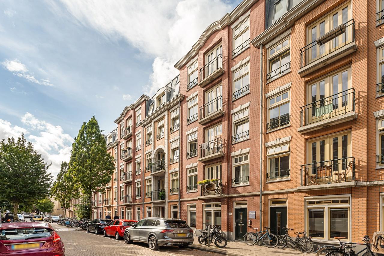 Furnished apartment with roof terrace in De Pijp - Image 4
