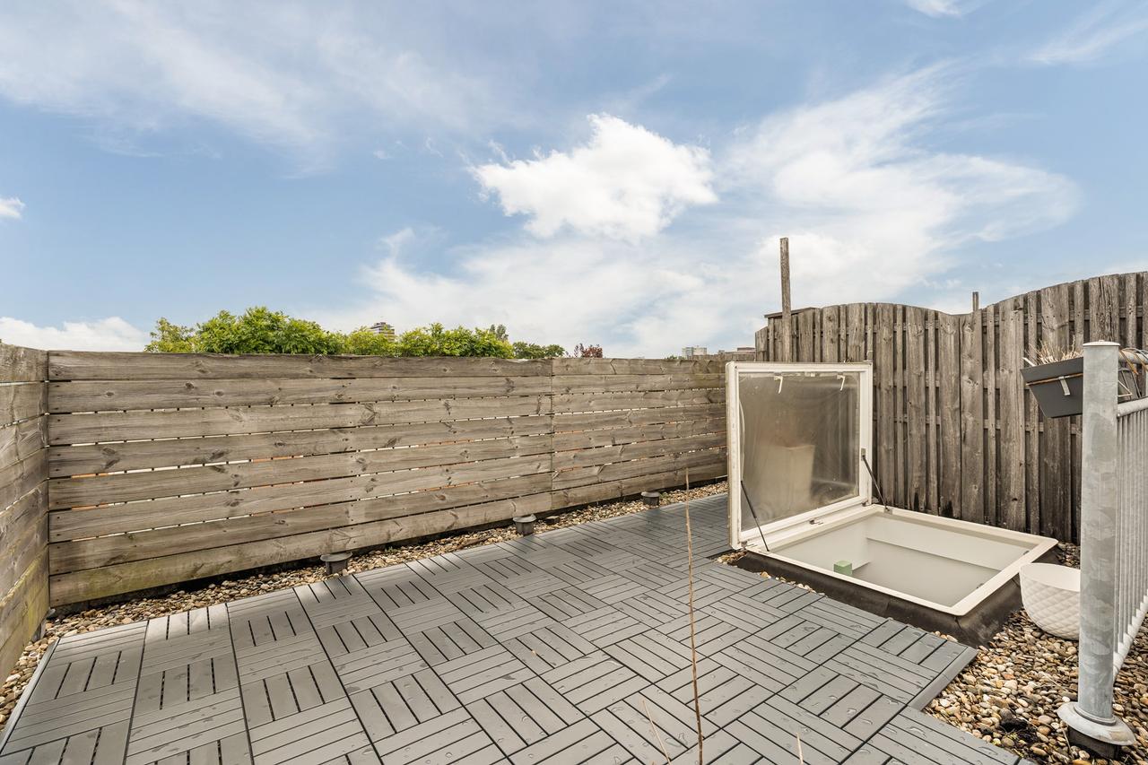 Furnished apartment with roof terrace in De Pijp - Image 13