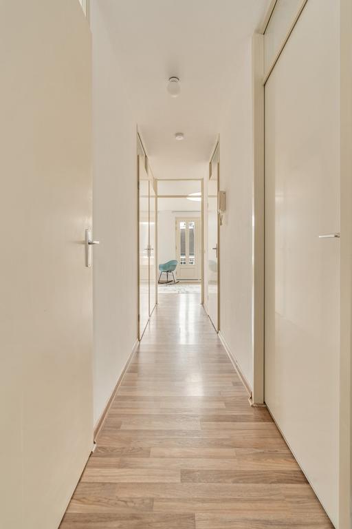 Furnished apartment with roof terrace in De Pijp - Image 18