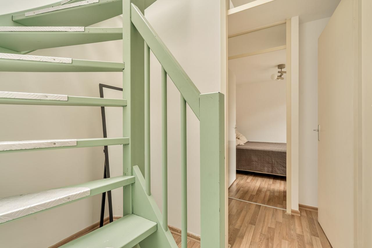 Furnished apartment with roof terrace in De Pijp - Image 21