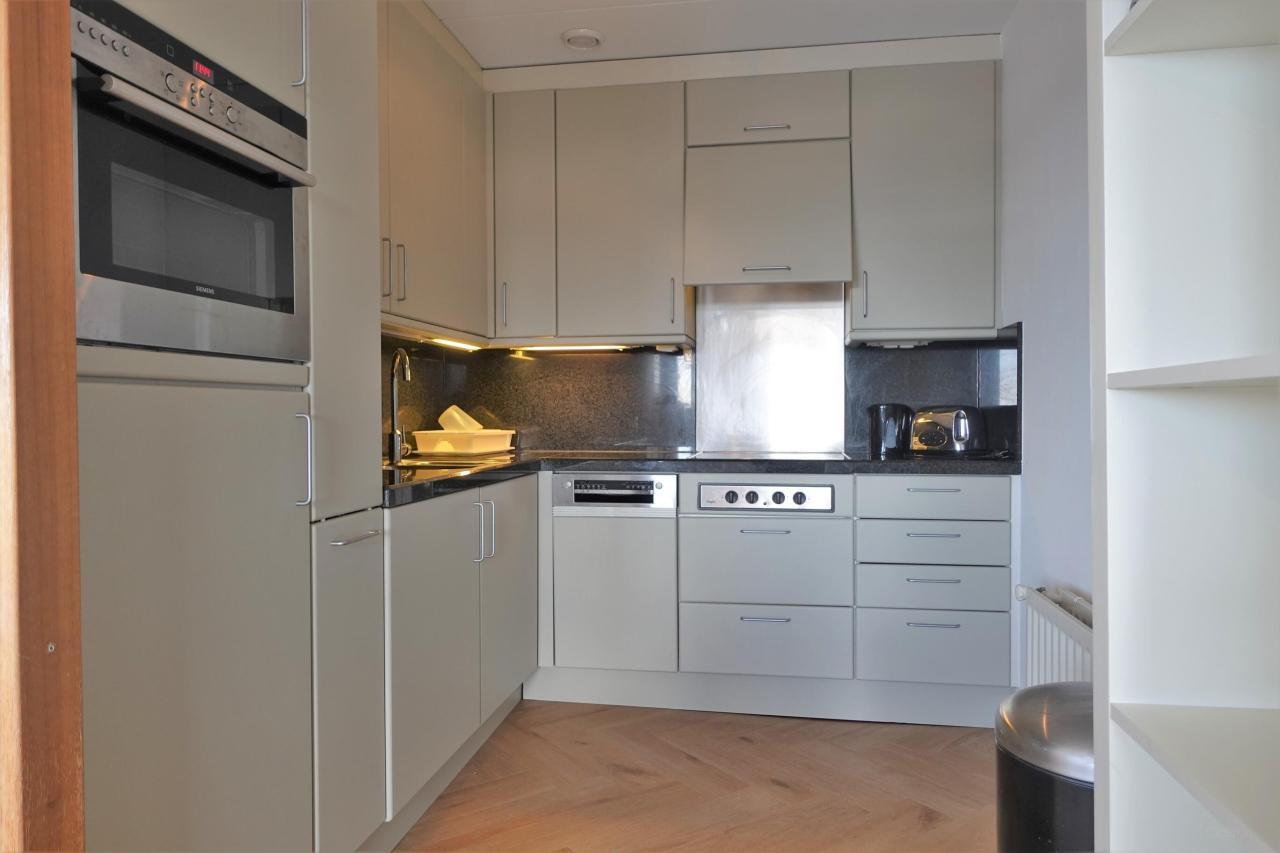 Gemeubileerd 1-slaapkamerappartement met balkon - Afbeelding 3