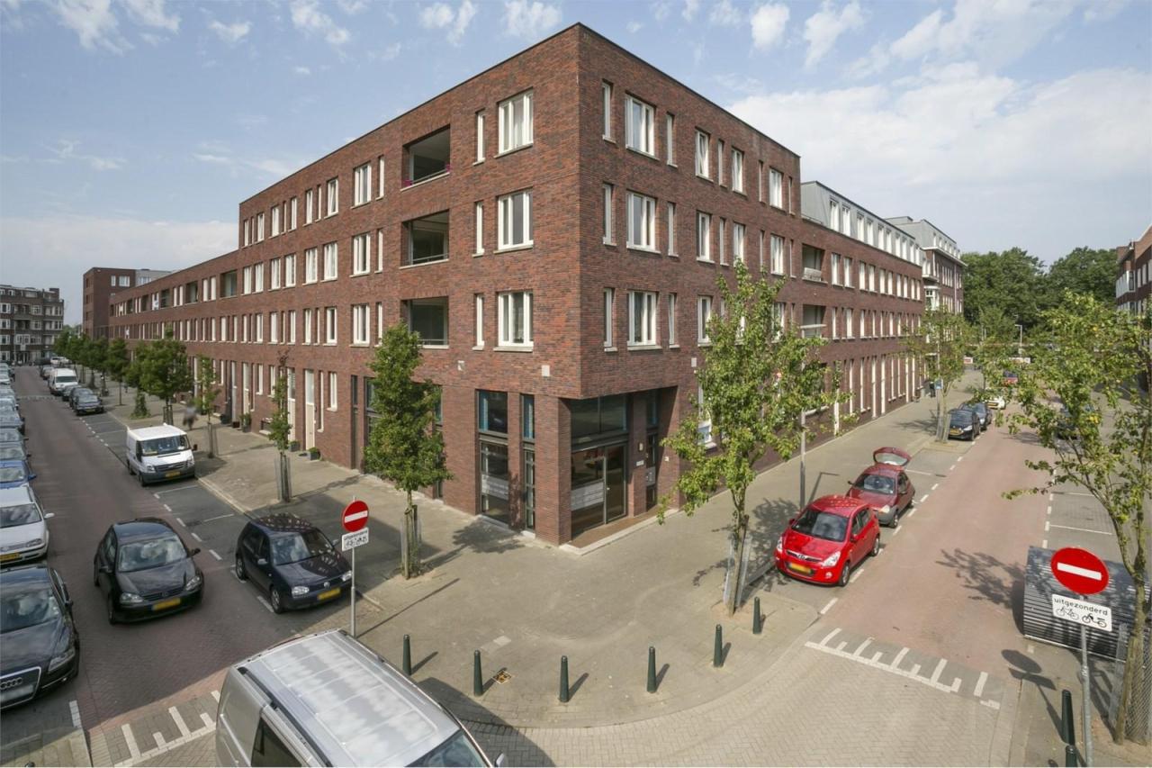 Gemeubileerde benedenwoning met tuin in Spangen - Afbeelding 1