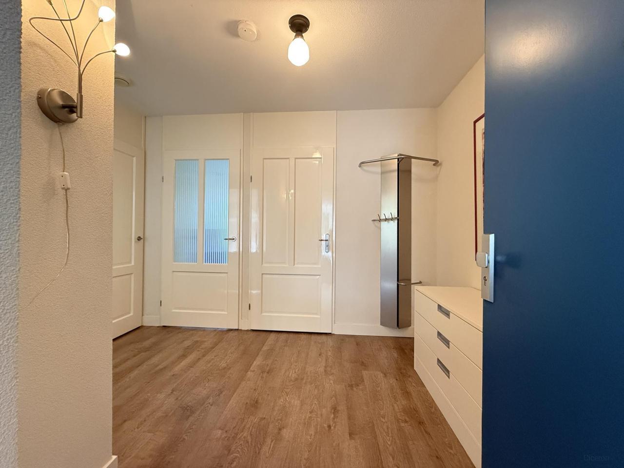100 m² apartment with balcony in Achterveld - Image 3