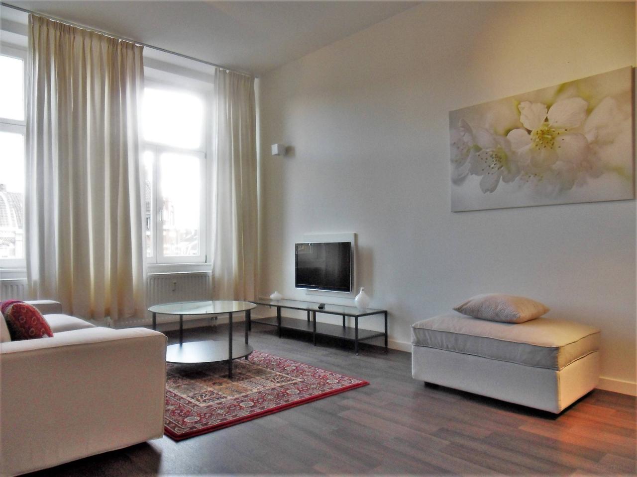 Gemeubileerd 1-slaapkamerappartement in Wyck - Afbeelding 1