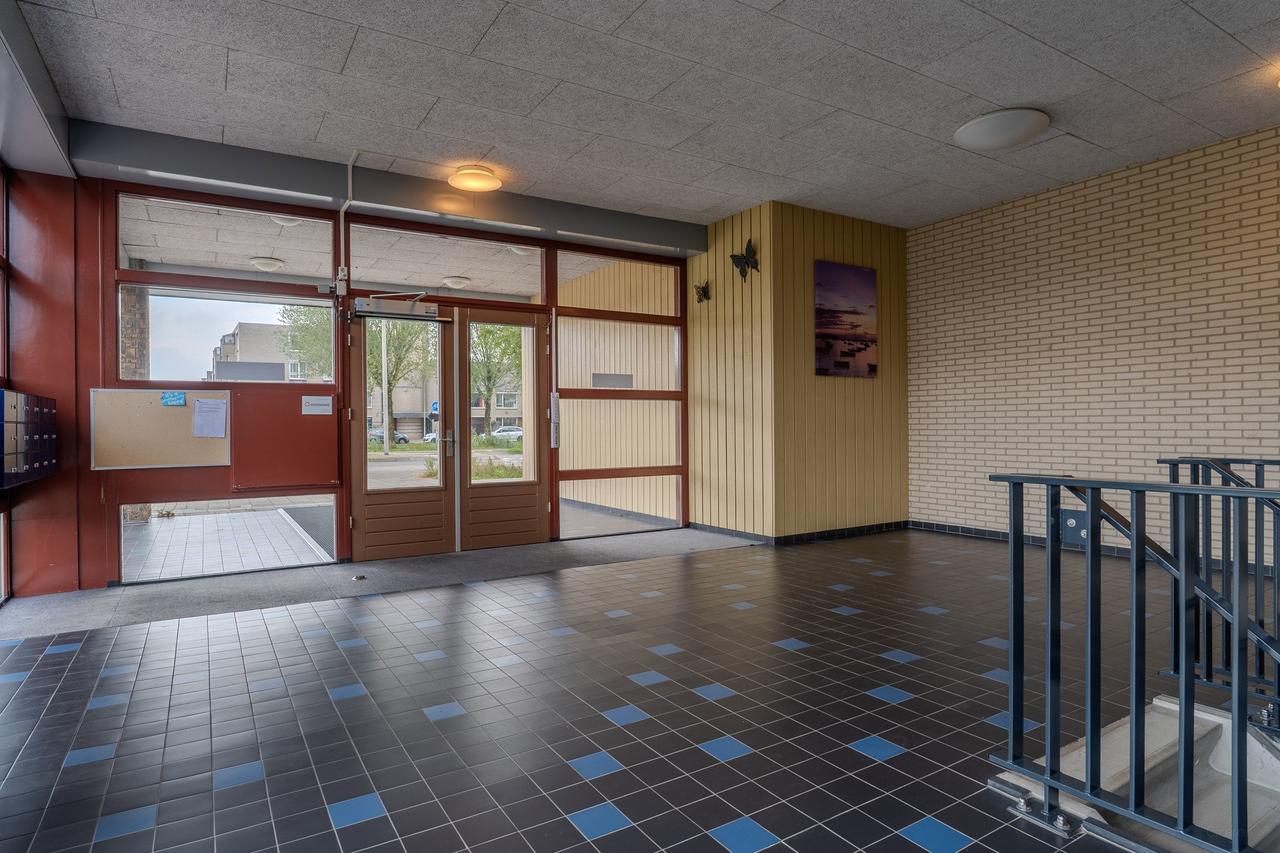 101 m² Apartment with Balcony and Parking - Image 6