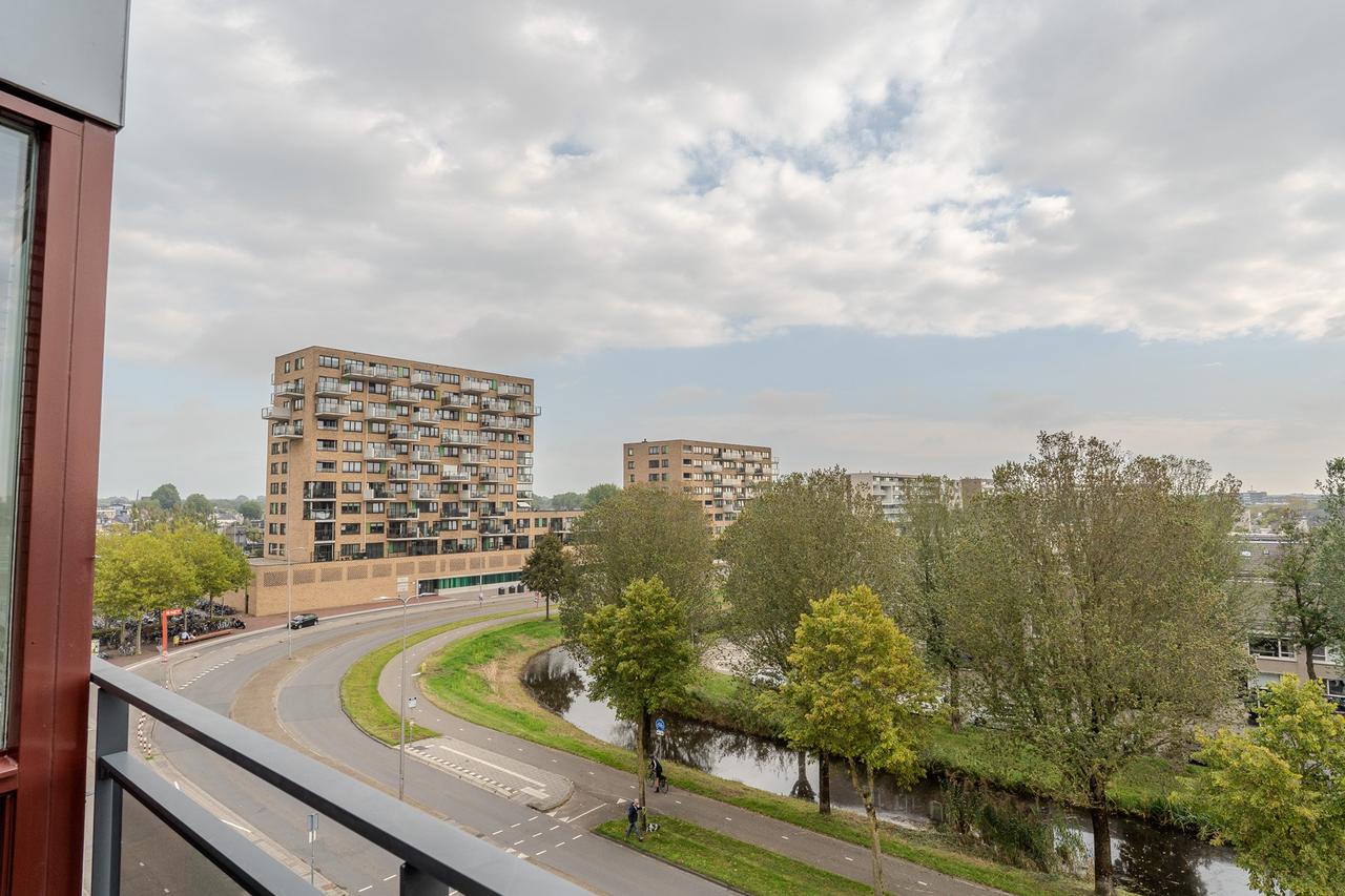 101 m² Apartment with Balcony and Parking - Image 20
