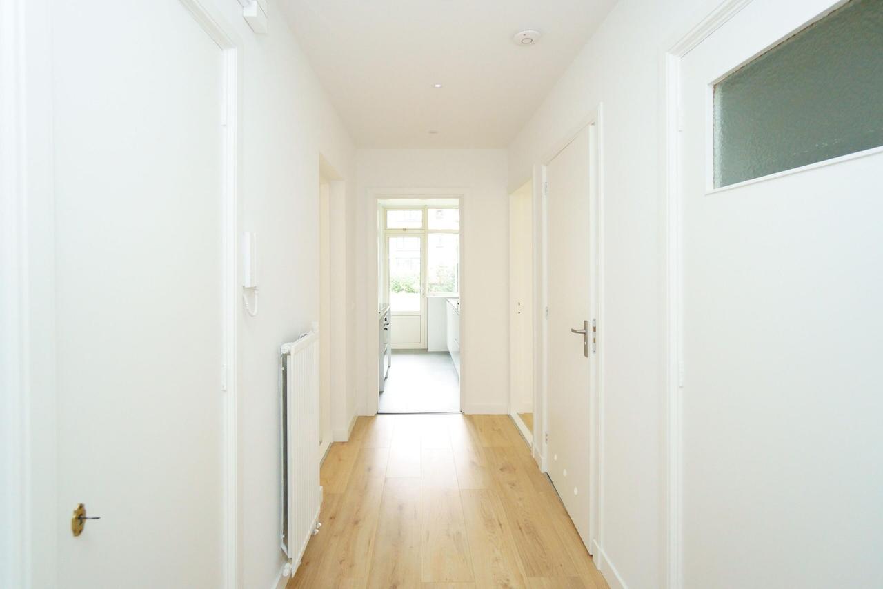 82 m² Apartment with Terrace in Bohemen - Image 2