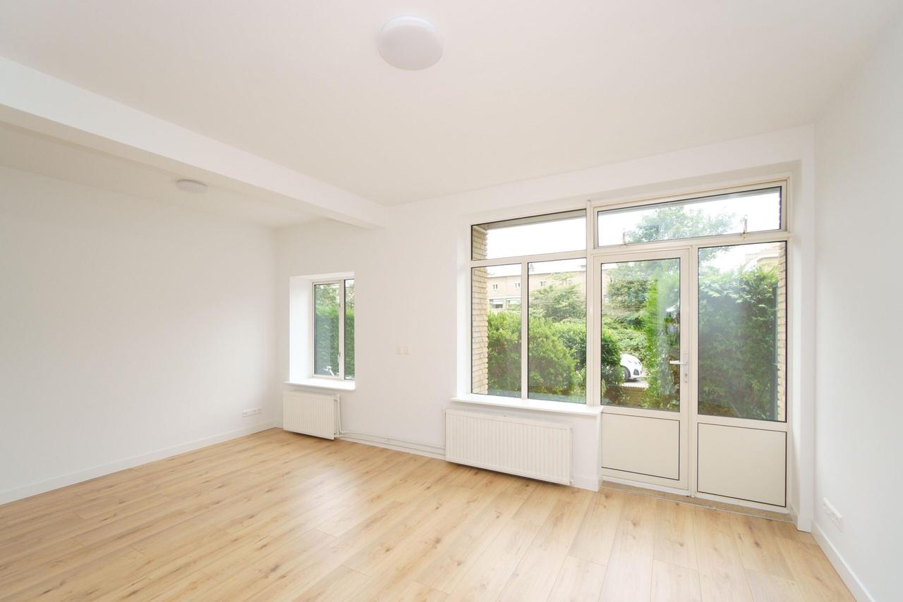 82 m² Apartment with Terrace in Bohemen - Image 3