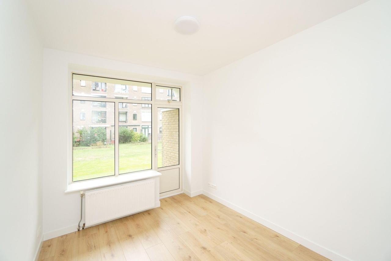 82 m² Apartment with Terrace in Bohemen - Image 9