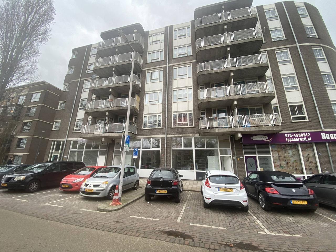 Volledig gerenoveerde studio in Oud Crooswijk - Afbeelding 1