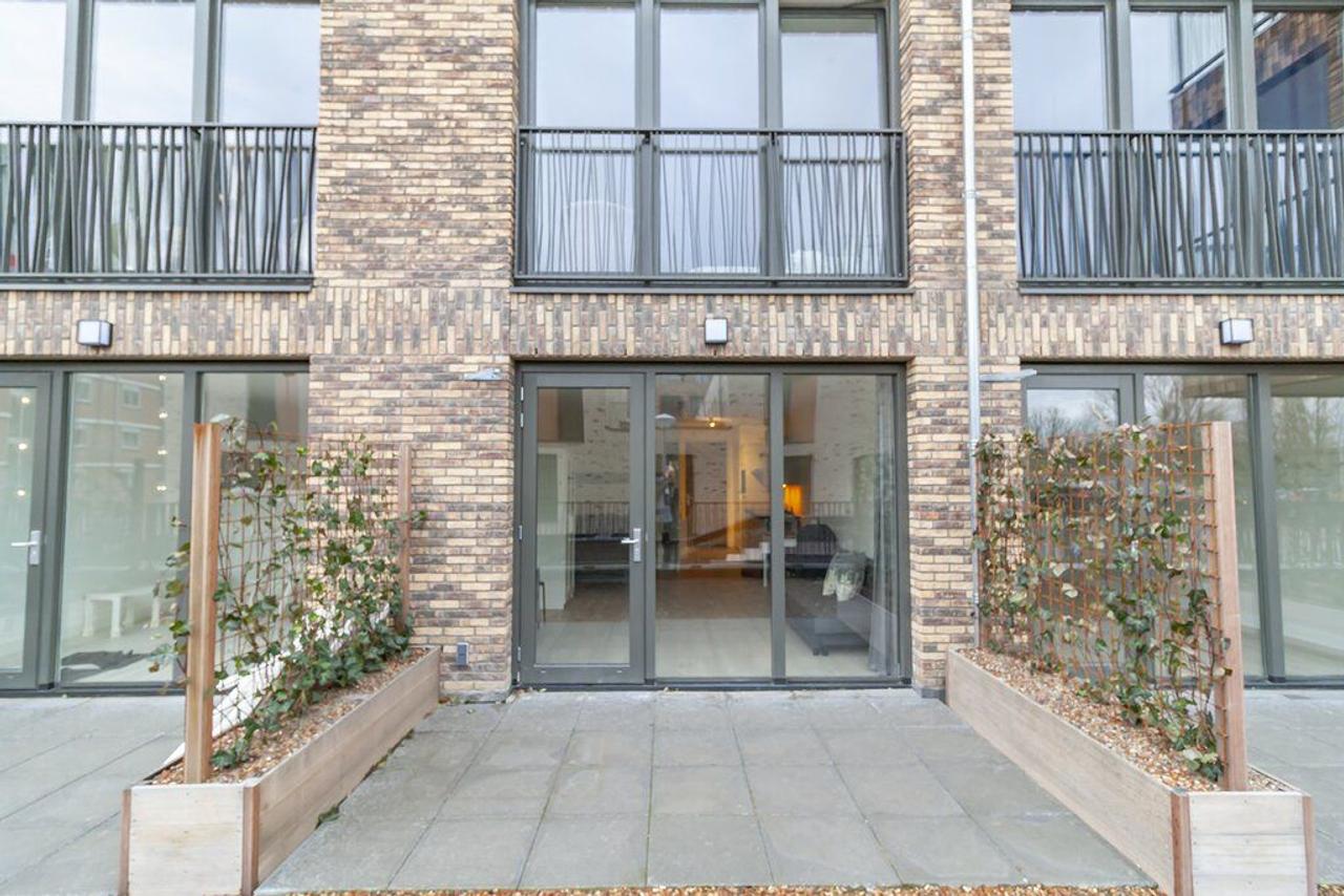 Lichte gemeubileerde studio met berging - Afbeelding 16