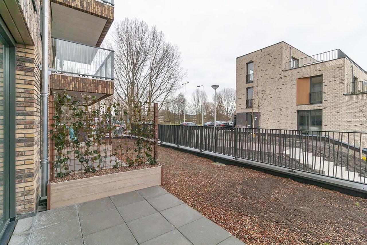 Lichte gemeubileerde studio met berging - Afbeelding 17