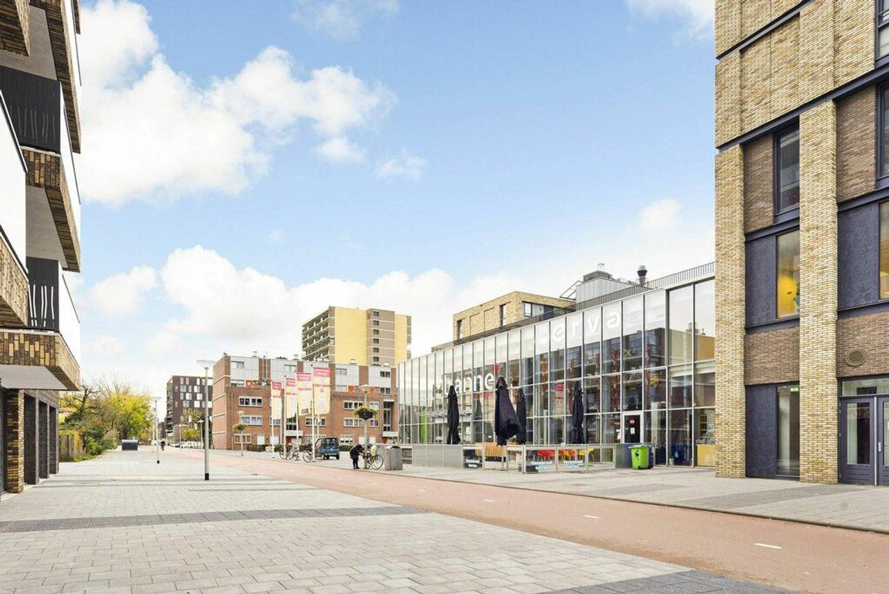 Lichte gemeubileerde studio met berging - Afbeelding 23