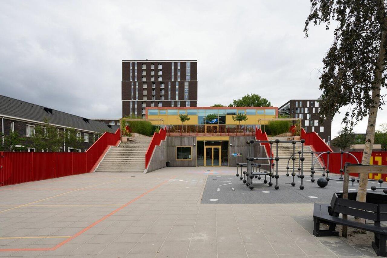 Lichte gemeubileerde studio met berging - Afbeelding 27