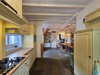 Furnished semi-detached house with garden - Image 5