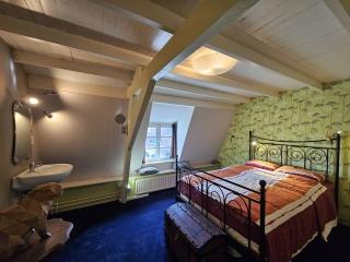 Furnished semi-detached house with garden - Image 19