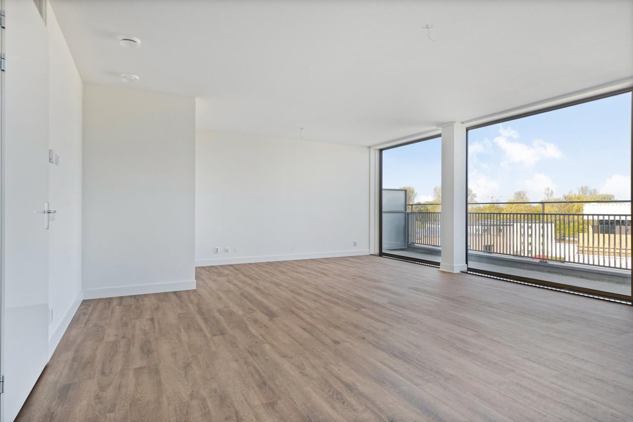 94 m² apartment with two balconies - Image 3